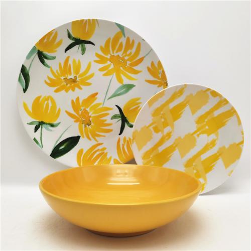 Stunning 18pcs Light Yellow Dinnerware - A Must-Have for Every Table!