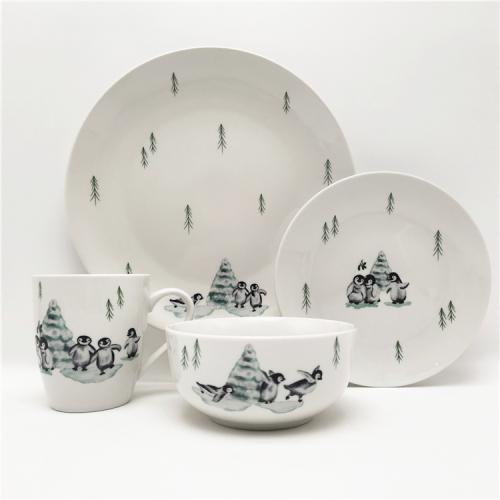 Christmas Design 16pcs Porcelain Dinner Set for  4 Persons  with Penguin Design