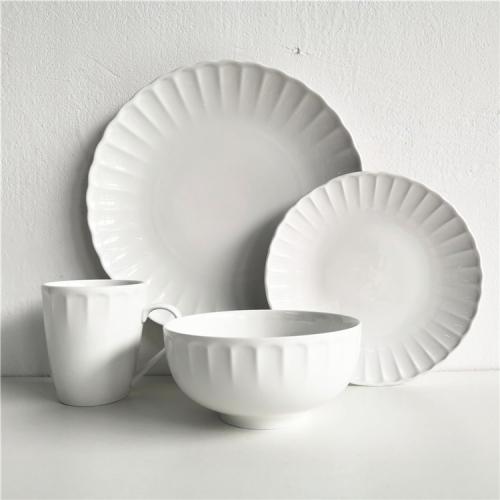 Embossed Fine Porcelain  16pcs Porcelain Dinner Set for  4 Persons 